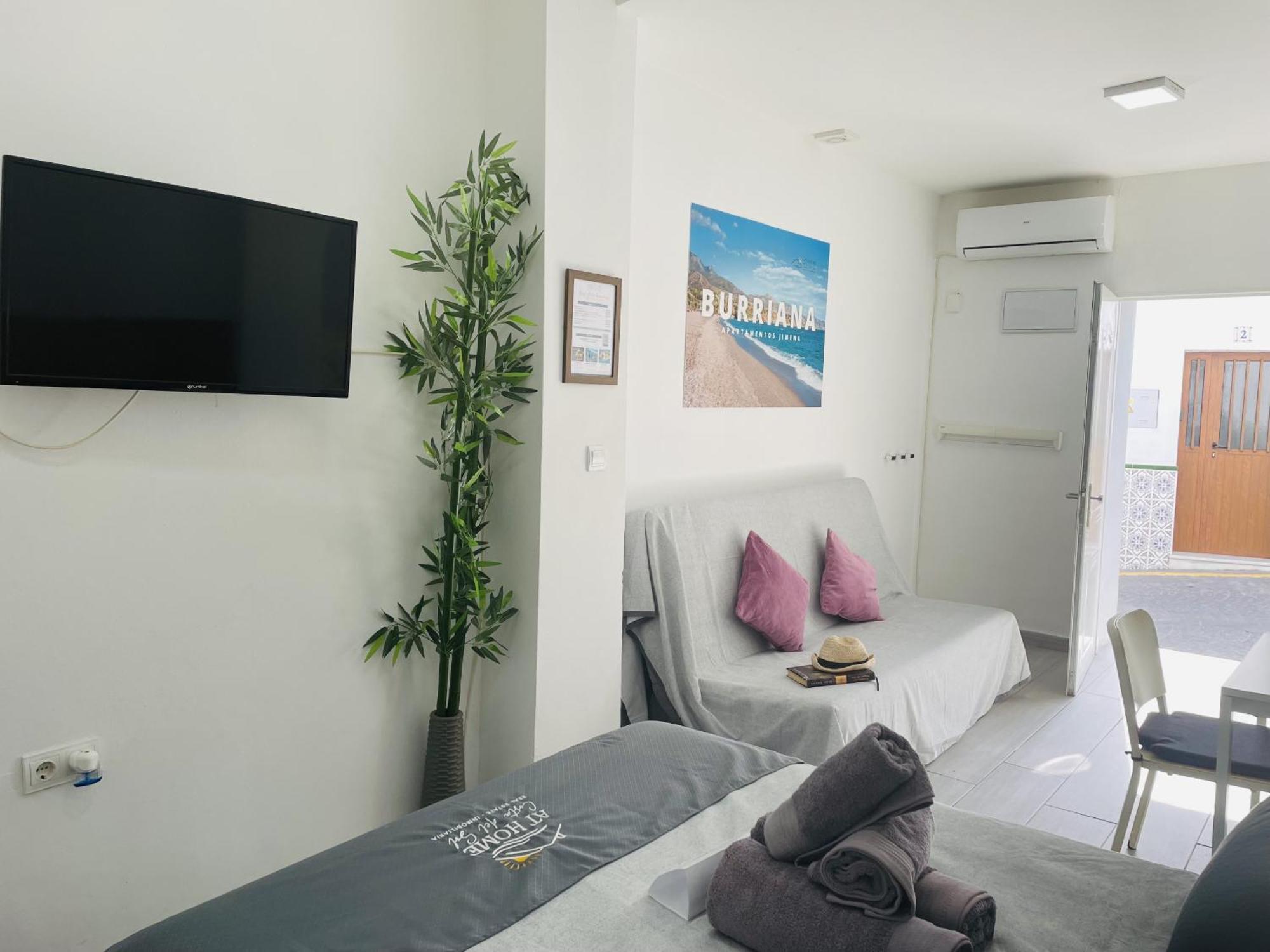 Estudio Jimena Burriana En El Centro De Nerja Extérieur photo